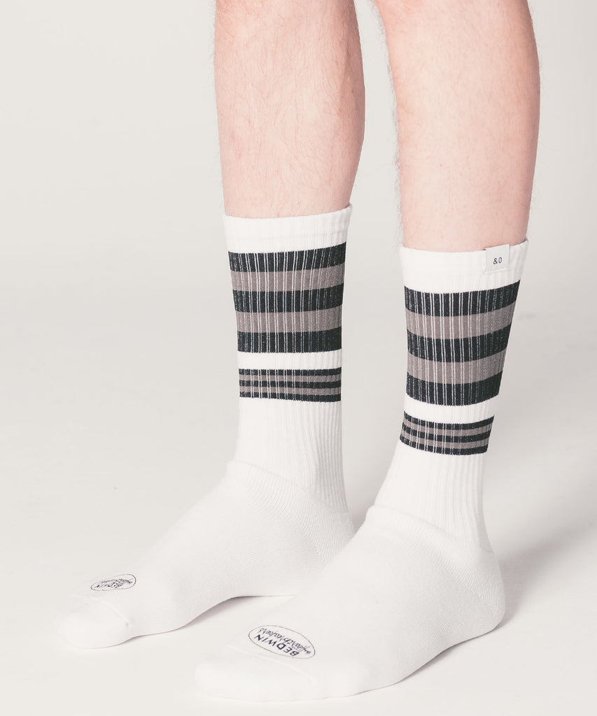 2 PcsPACK LINE SOCKS "LARRY"