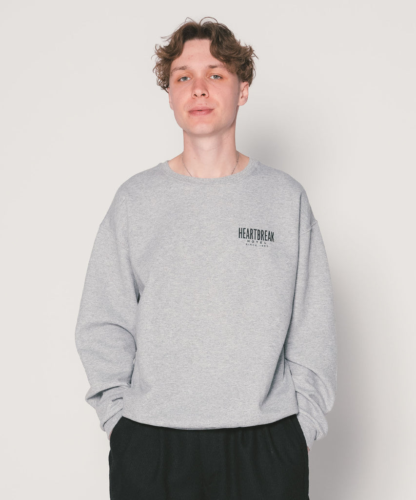 L/S PRINTED C-NECK SWEAT "HAWKE"