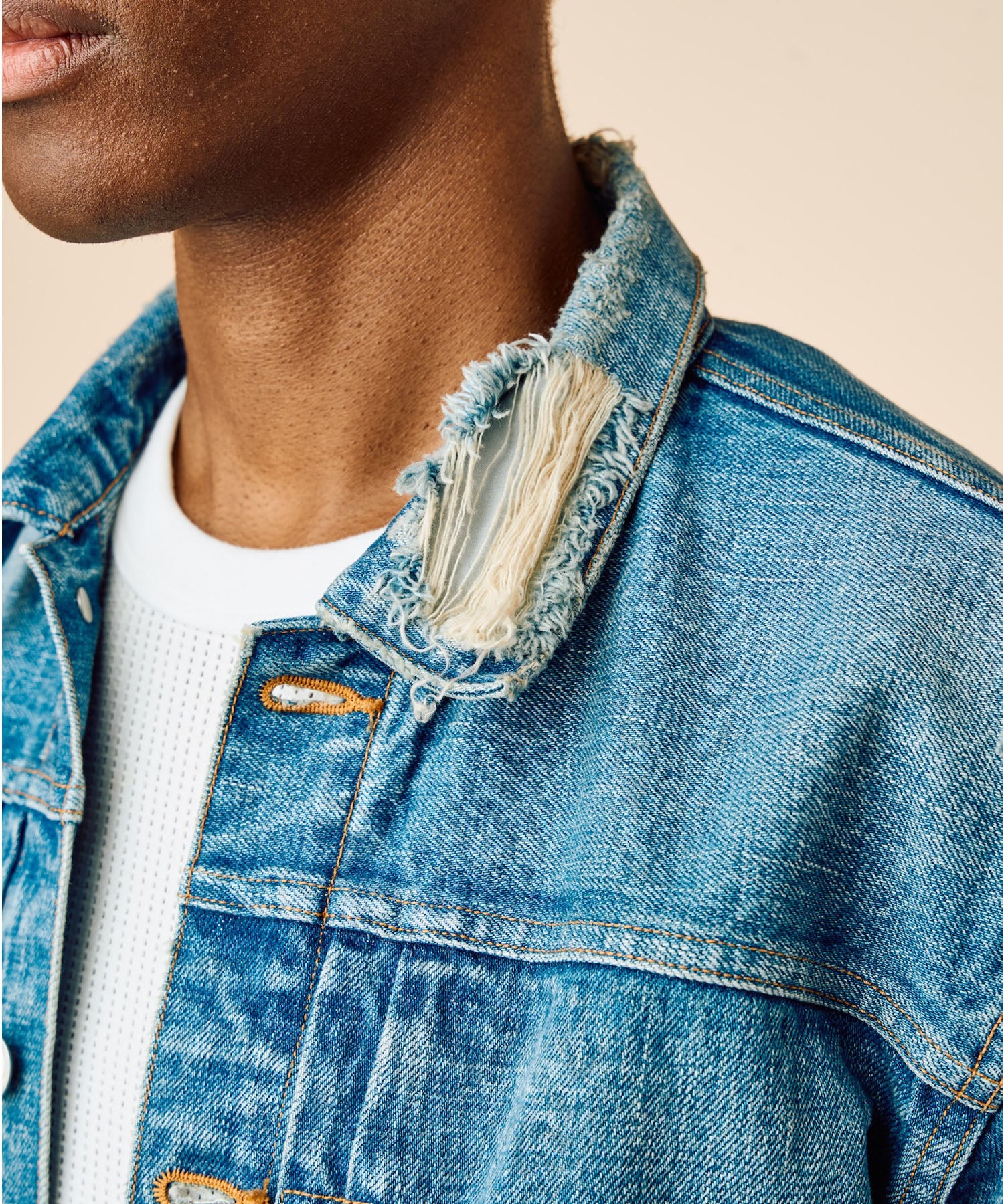 DAMAGED DENIM JACKET 